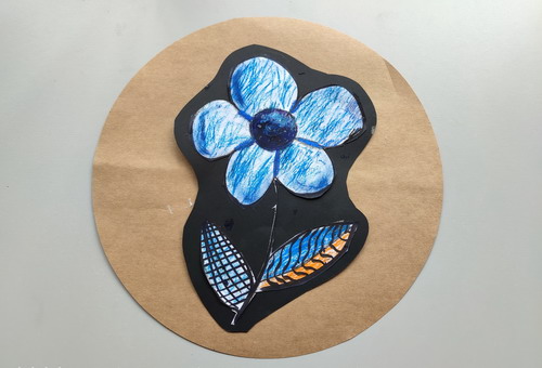 花朵是蓝色的手绘图片