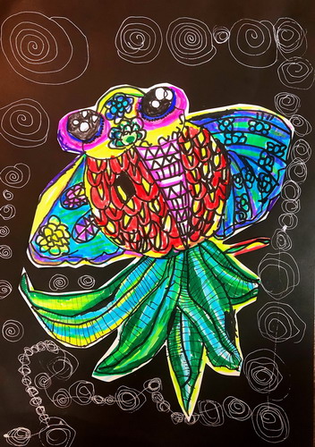 金鱼风筝儿童画