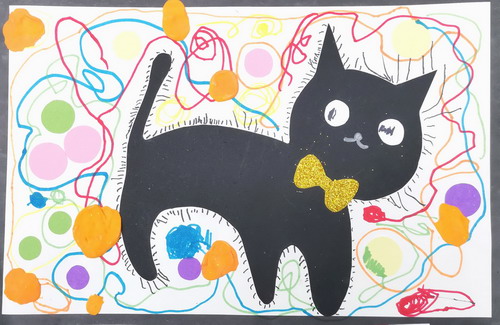 猫咪玩毛线画画作品