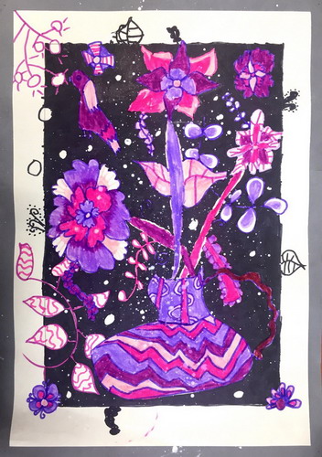 美丽的花瓶儿童画